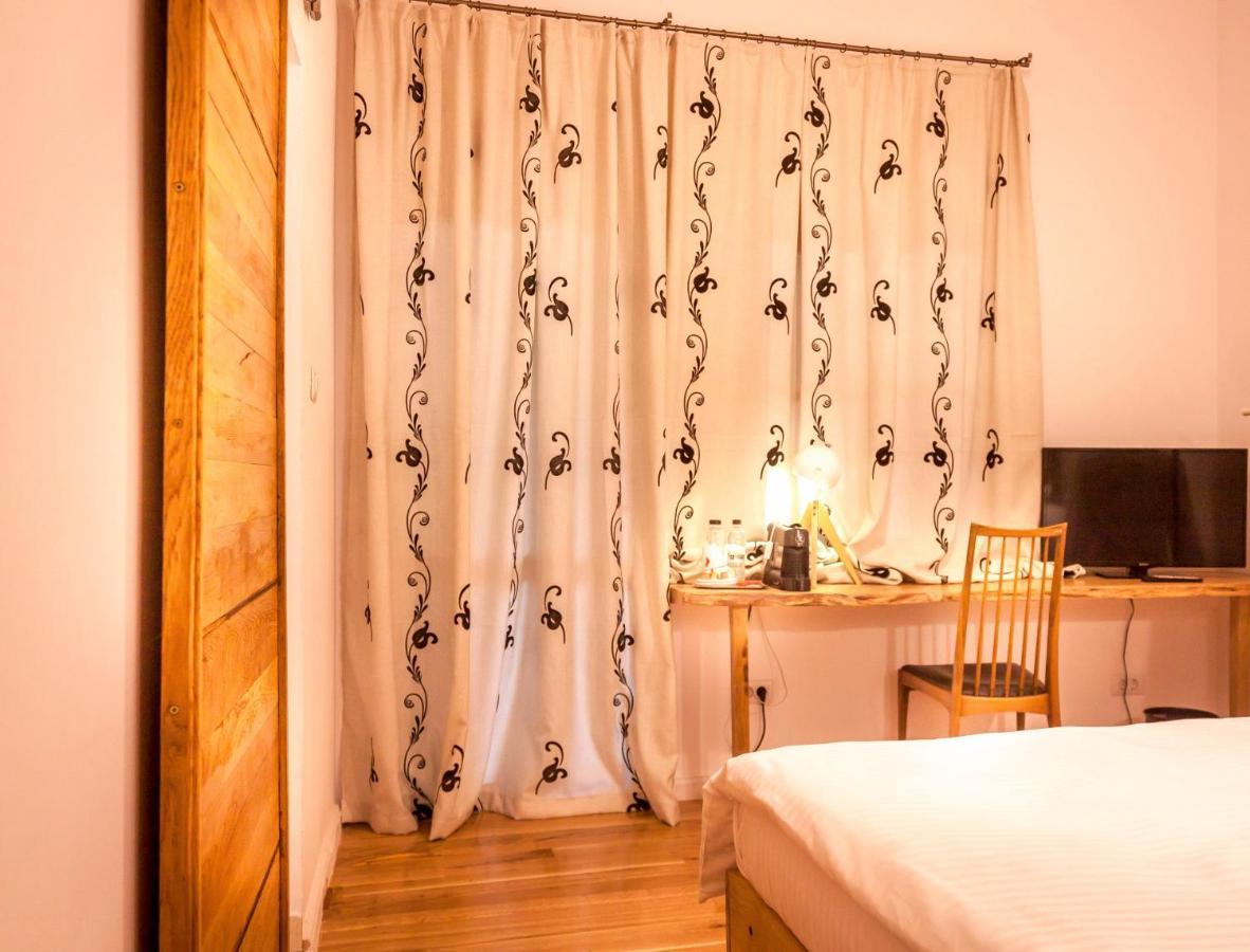 Elma Guesthouse Alba Iulia Exterior foto
